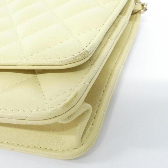 CHANEL Authentic Yellow Wallet - Picture 4 of 8